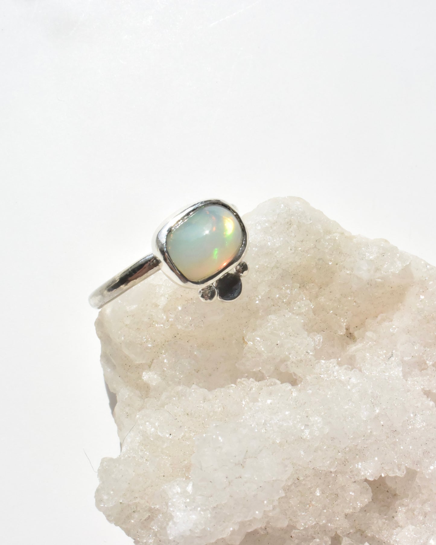 Silver〈One-OF-A Kind〉Opal