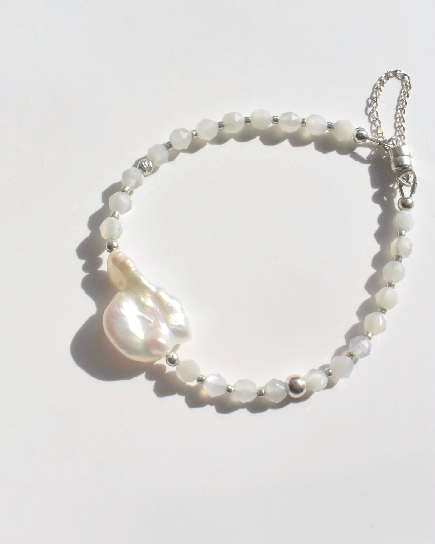 Silver〈Magnet Bracelet〉Fresh water pearl