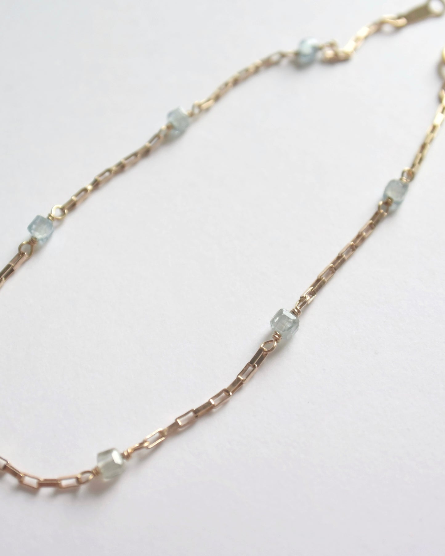 14KGF〈Station necklace〉Blue zircon