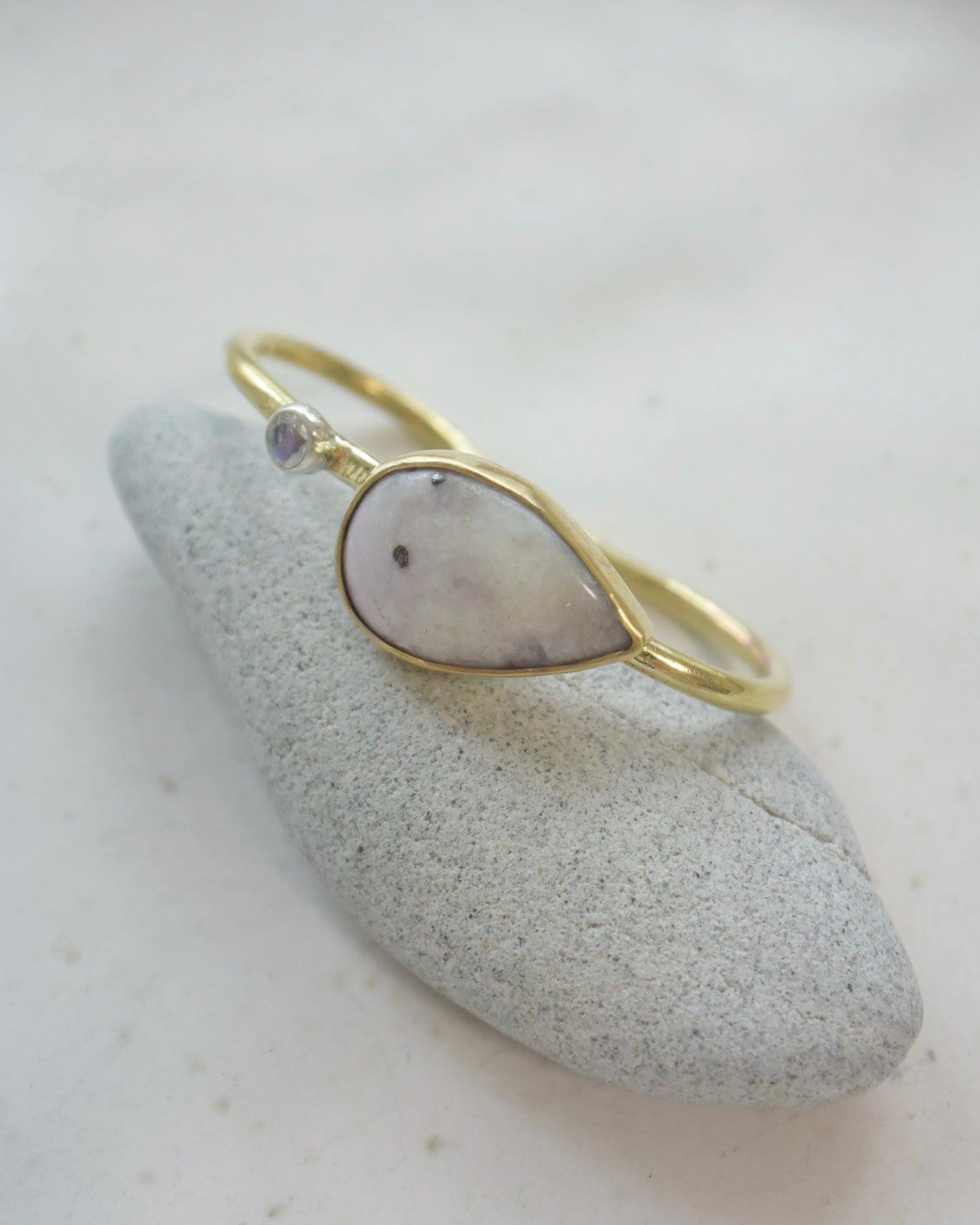 Brass&Silver〈Two finger ring〉Hackmanite in matrix