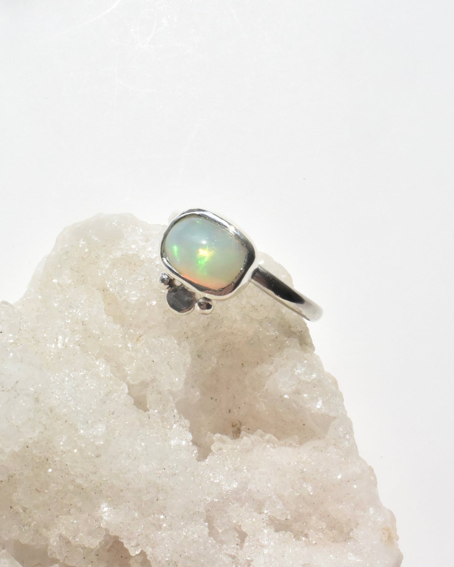 Silver〈One-OF-A Kind〉Opal