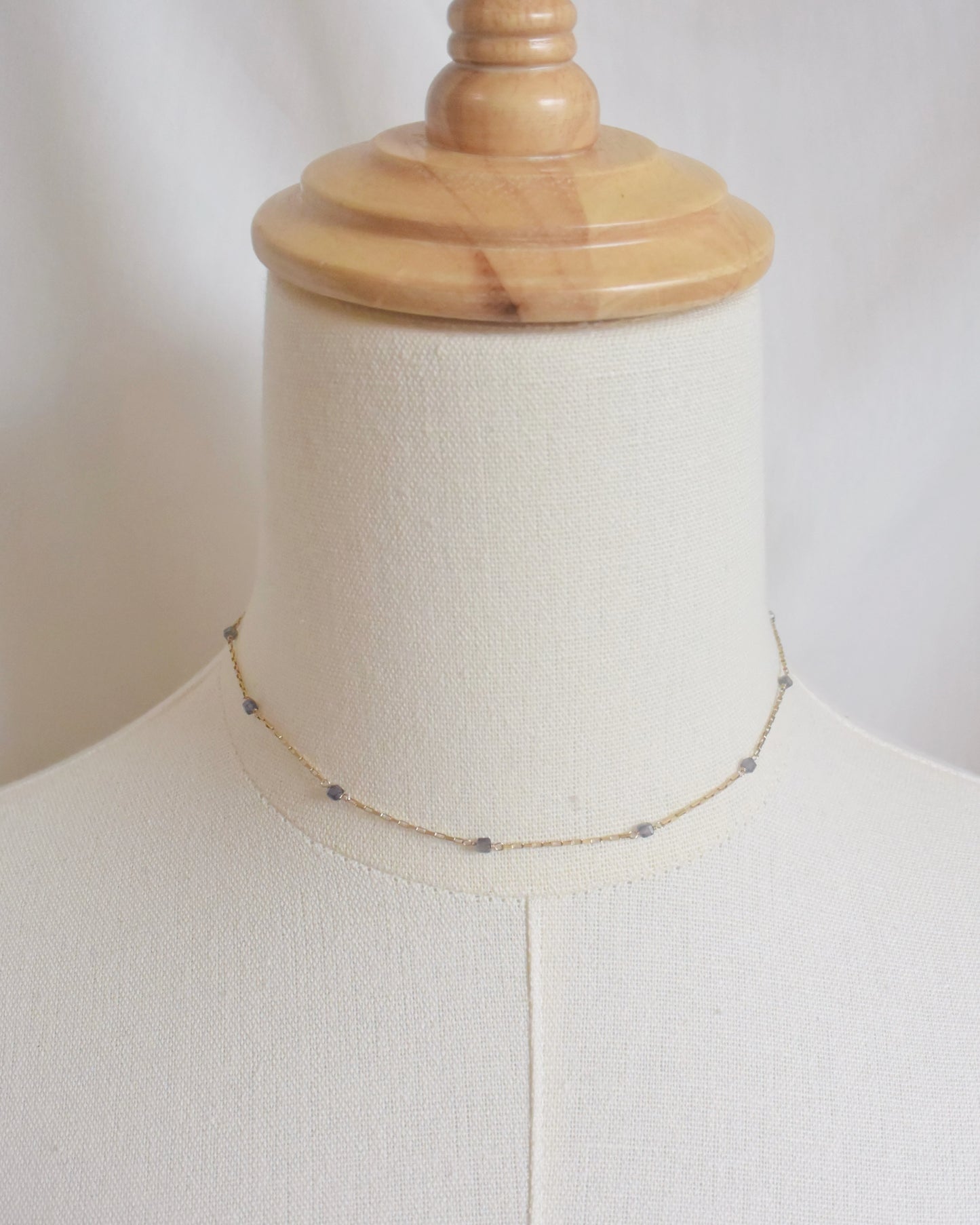 14KGF〈Station Necklace〉Iolite