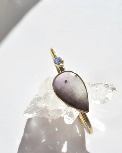 Brass＆Silver〈Two finger ring〉Hackmanite in matrix