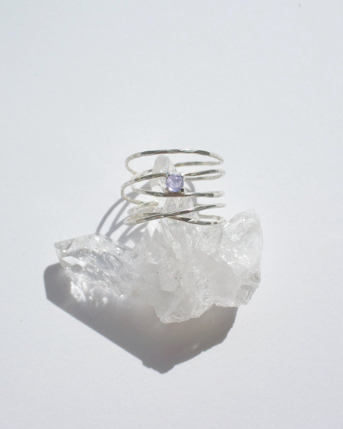 〈Spinning bubbles〉by good intuition -Tanzanite-