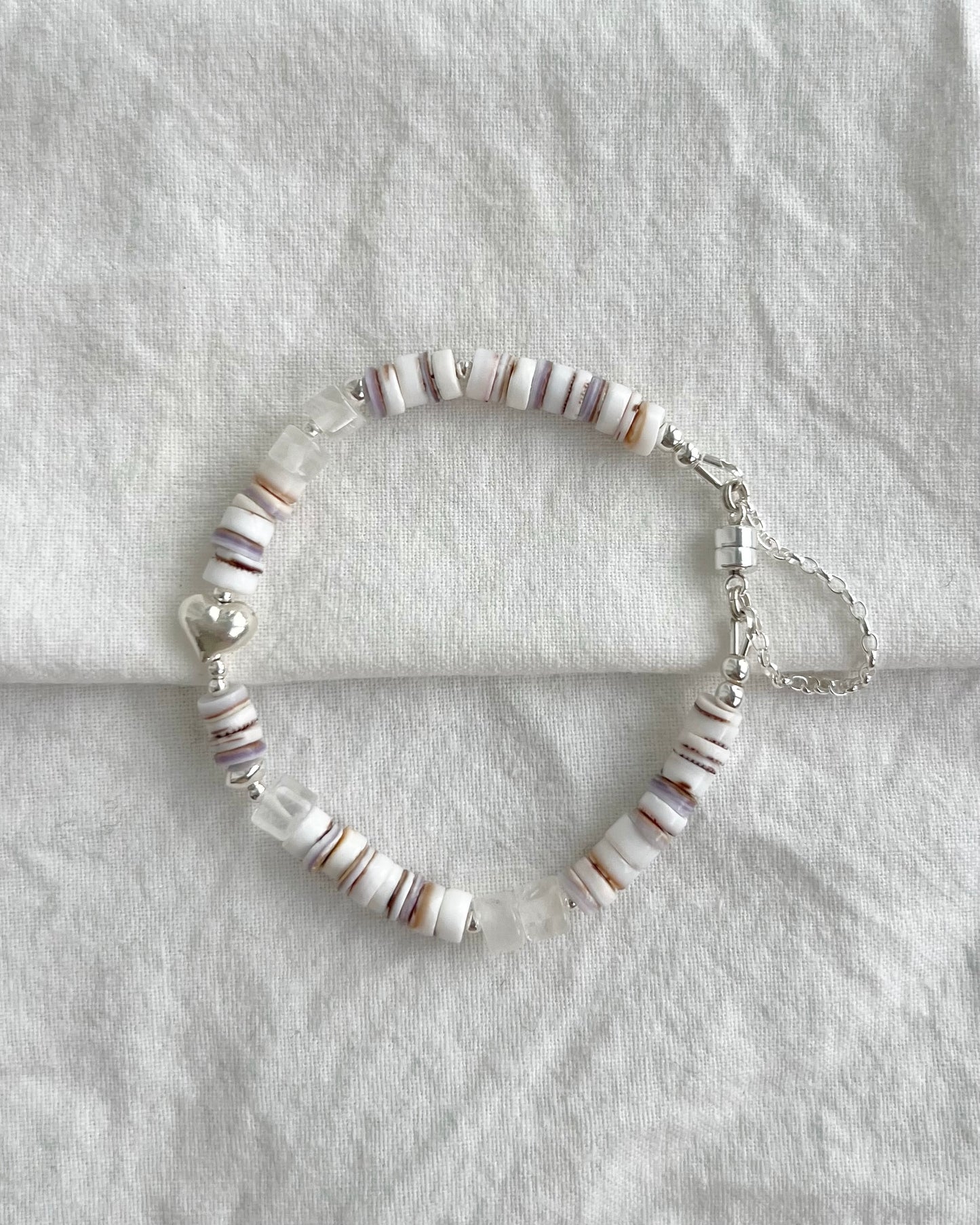 Silver〈Magnet bracelet〉Shell×Quartz