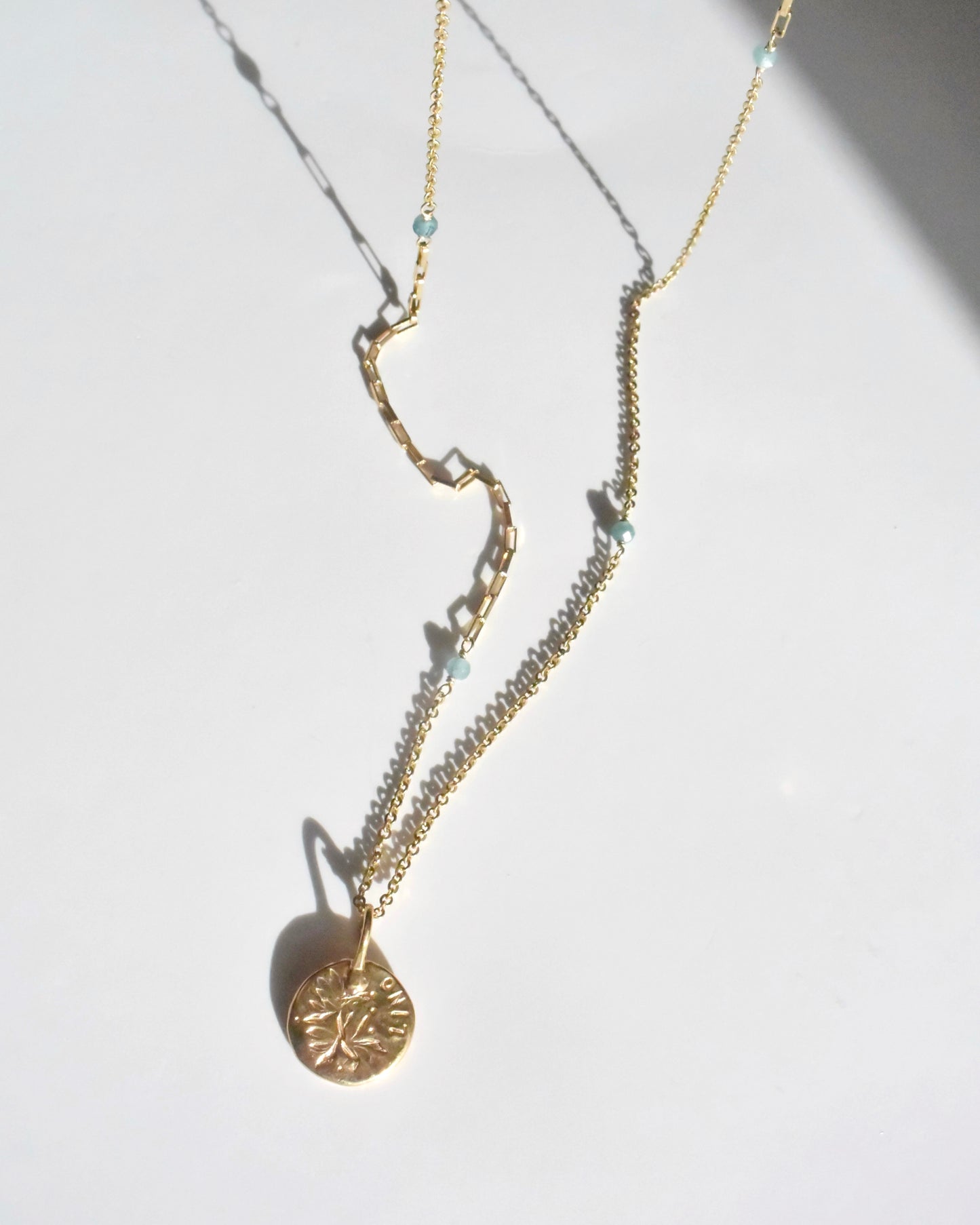 14KGF〈Station necklace〉Grandidierite