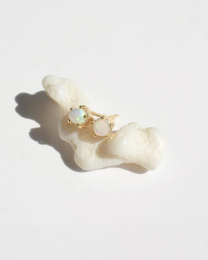 〈片耳〉K18pt〈Stone stud earrings〉-Opal-