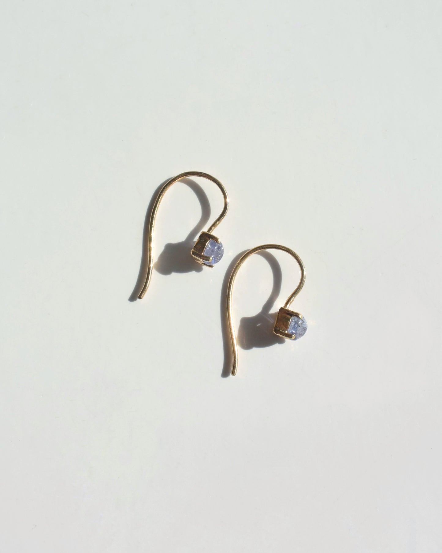 K18pt〈Hook earrings〉Tanzanite