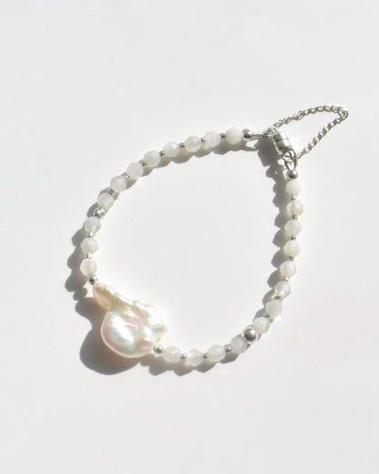 Silver〈Magnet Bracelet〉Fresh water pearl