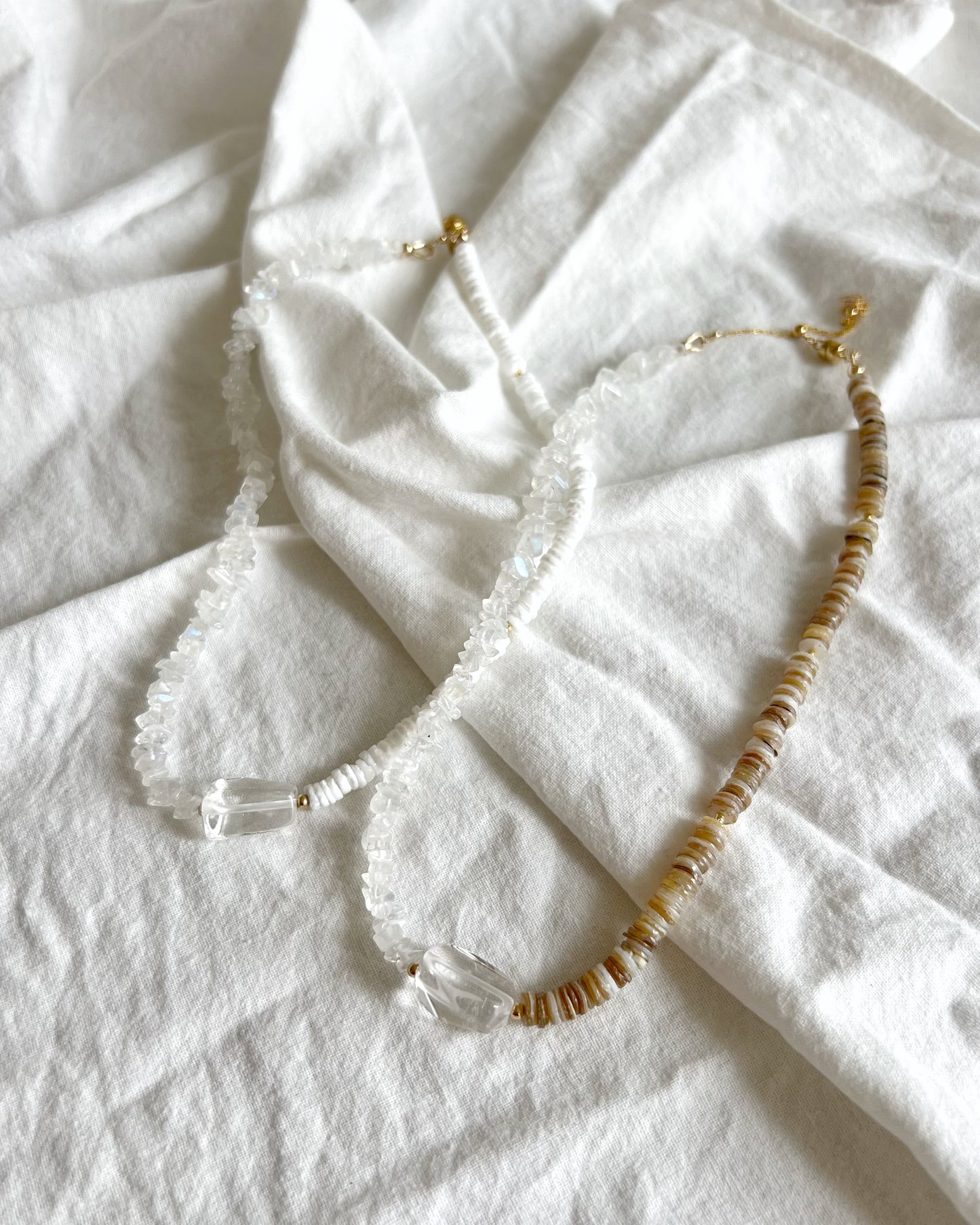 14KGF〈Eathing beads necklace〉Crystal quartz × Shell