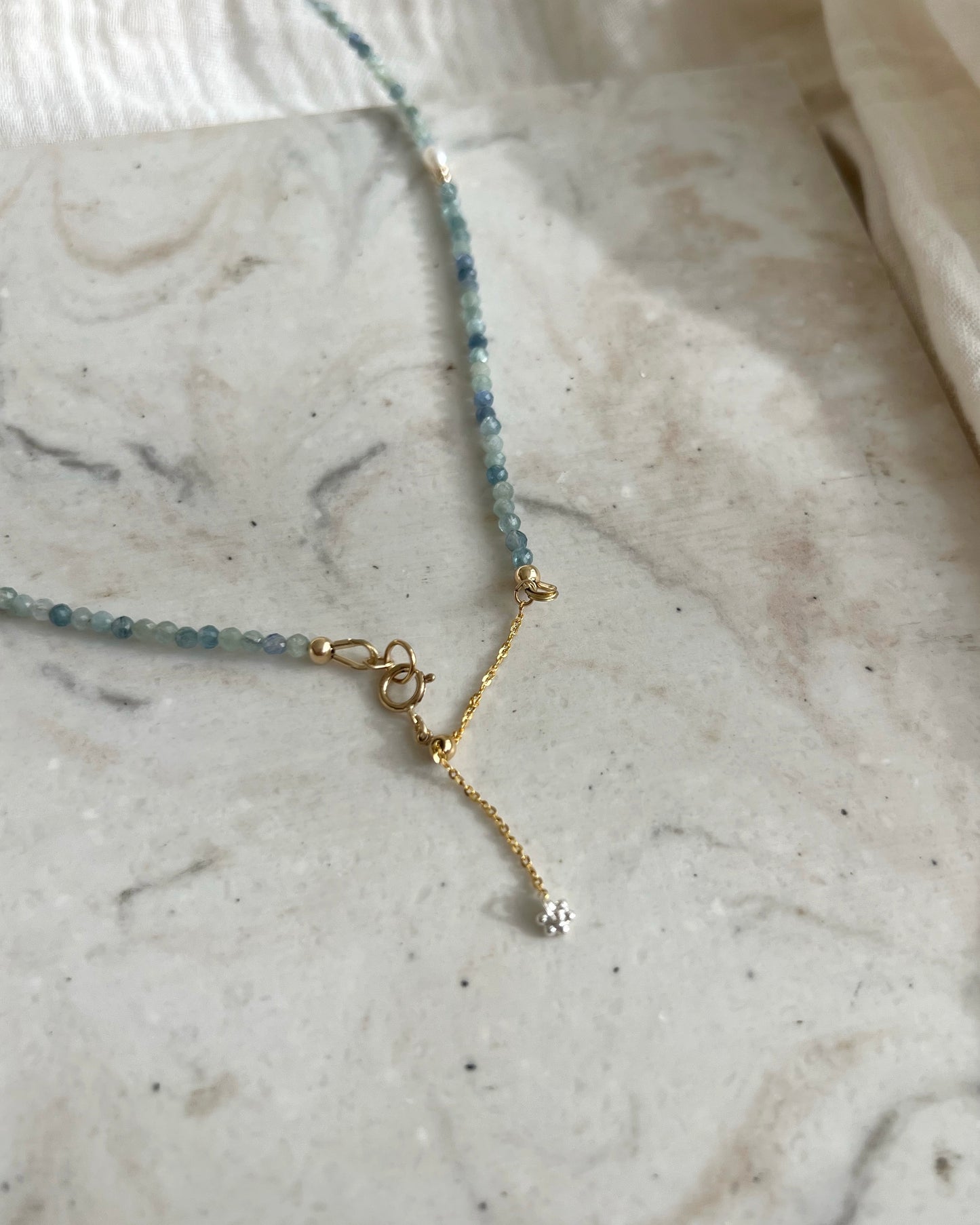 ［先行販売プライス］14KGF〈Earthing beads necklace〉Blue kyanite