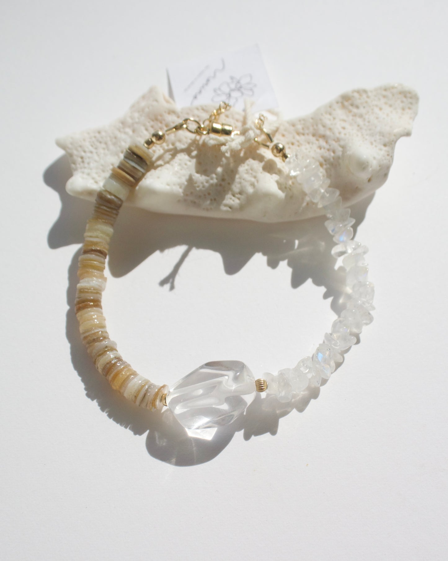 14KGF〈Magnet bracelet〉Crystal quartz×Shell