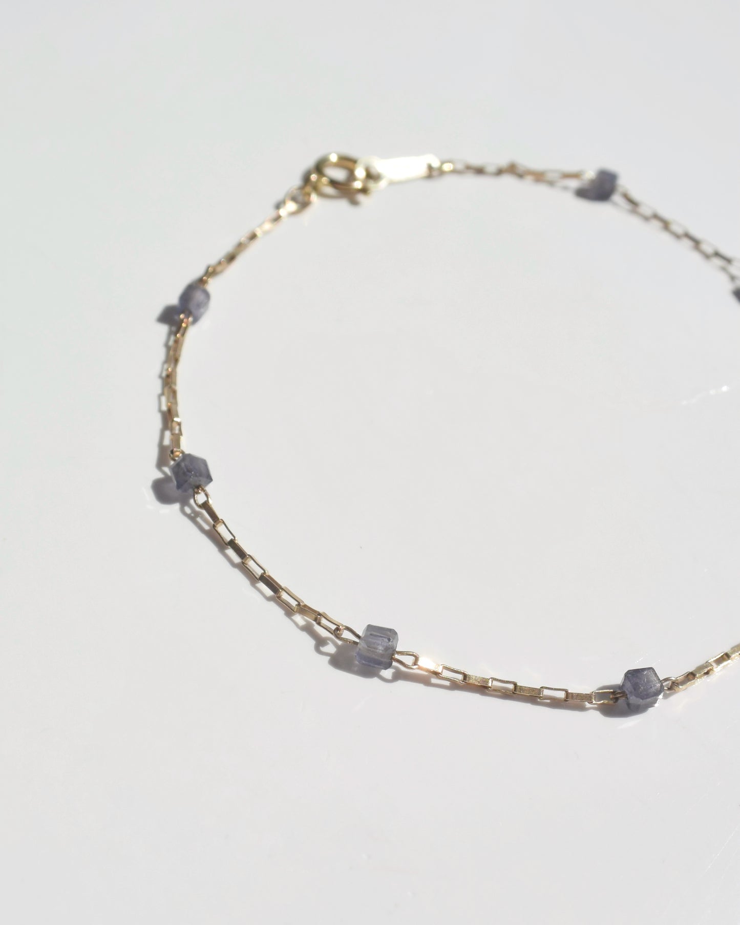 14KGF〈Station bracelet〉Iolite