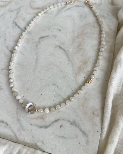 ［先行販売プライス］14KGF〈Earthing beads necklace〉White moonstone