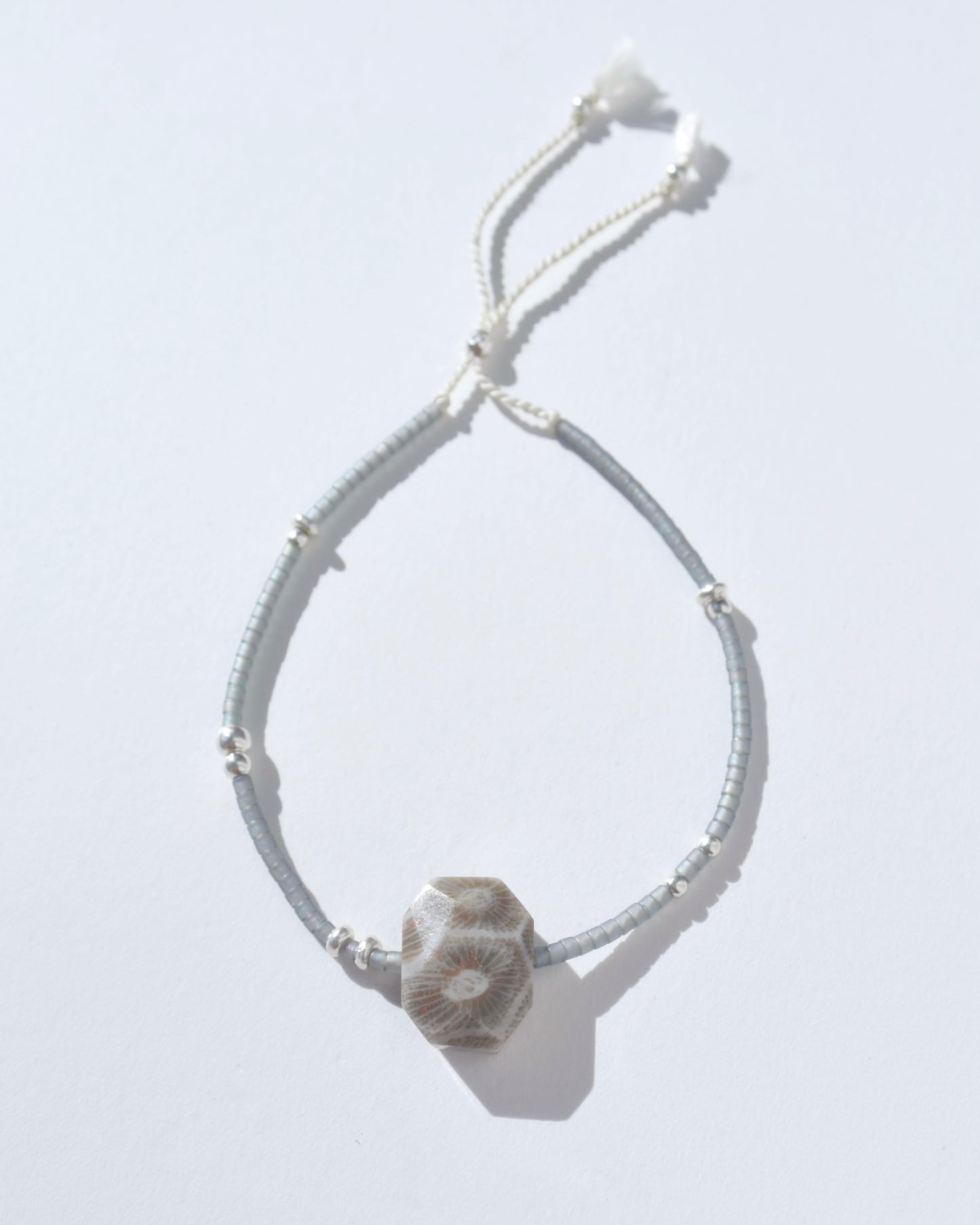 Silver〈Silk cord Bracelet〉Fossil coral/White