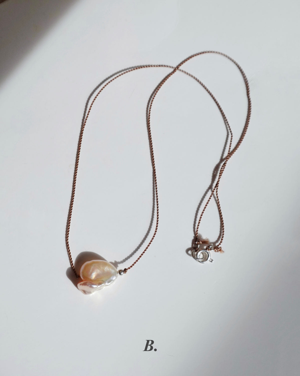 Cord〈Floating Pearl-Necklace-〉Fresh water pearl