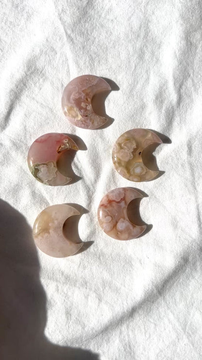 〈Cherry blossom agate〉Moon